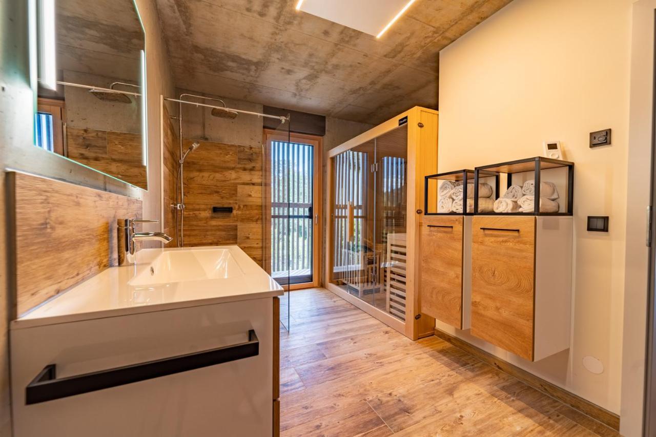 Merlrose Apartments 상트칸지안 외부 사진